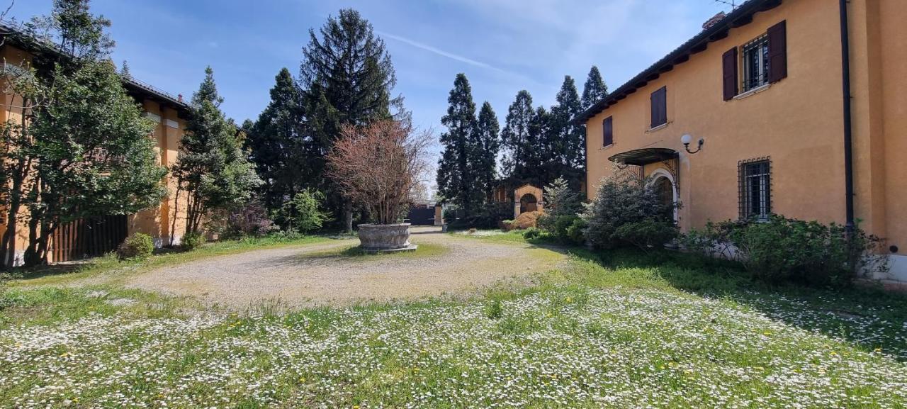 Farolfi Apartments Villa Galliera Болонья Екстер'єр фото